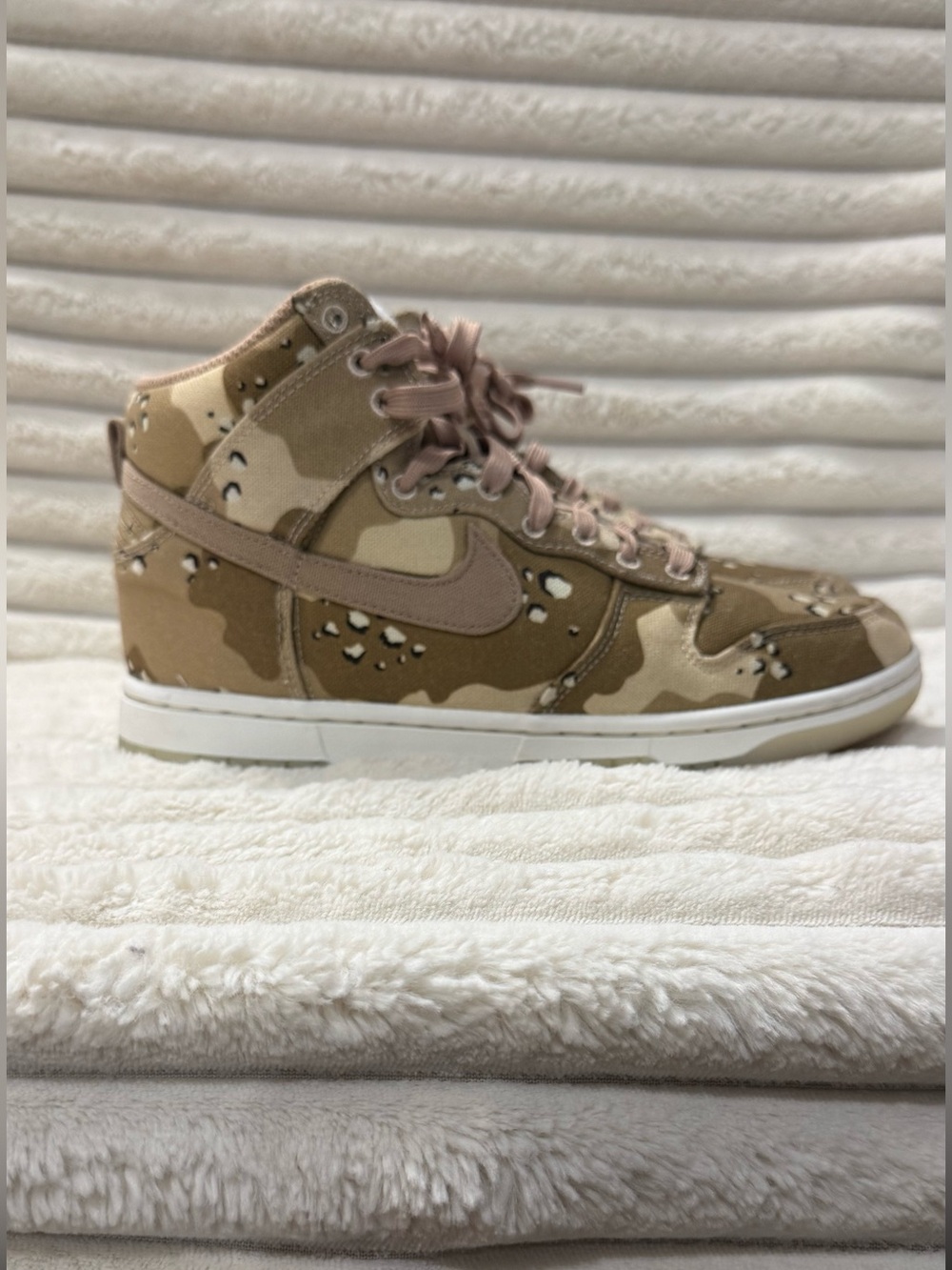 Nike Women's High-Top Camo Sneaker - Tan & Beige